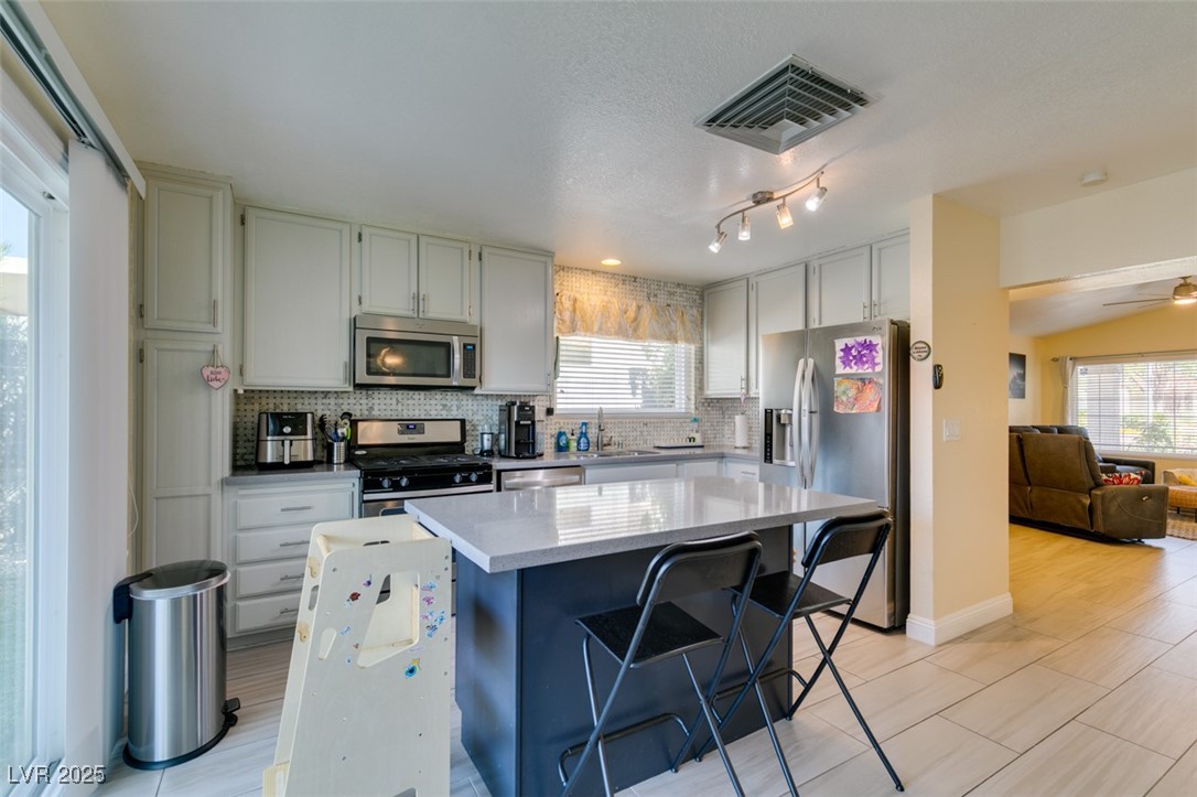 2405 Muirfield Avenue