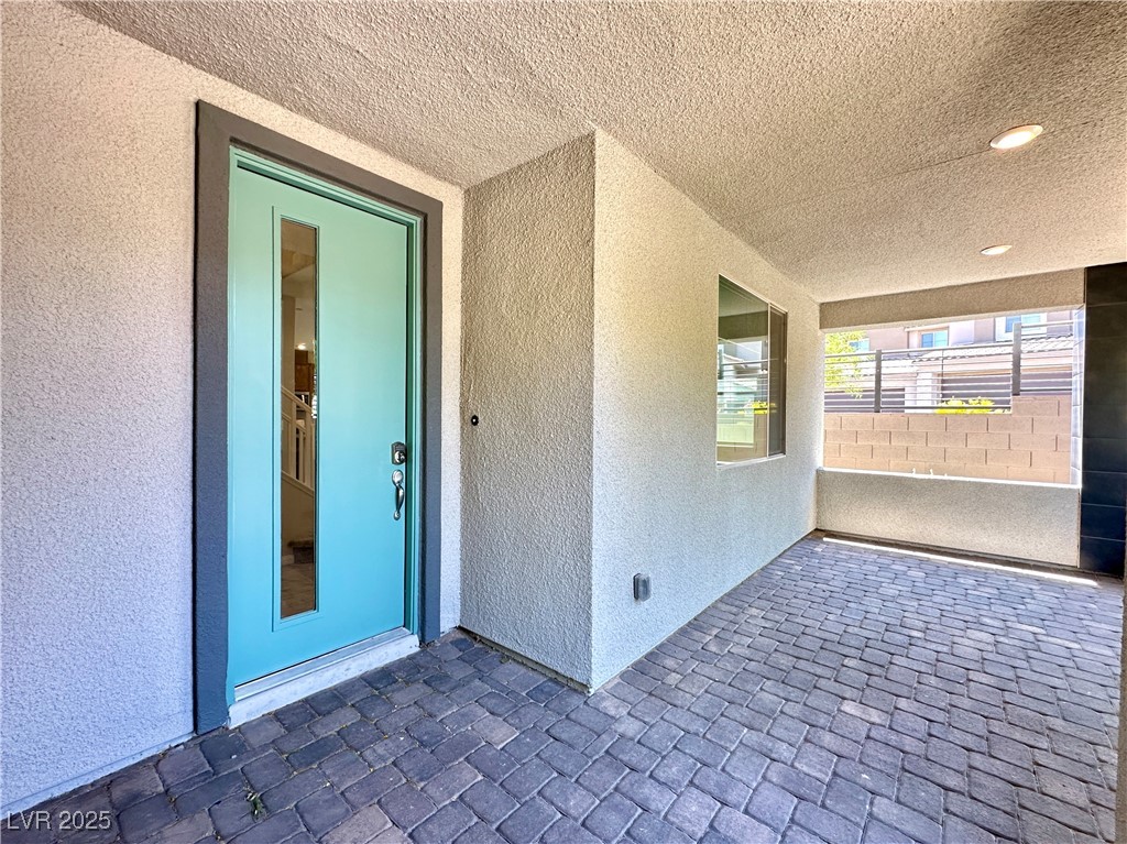 483 Fairview Hills Street
