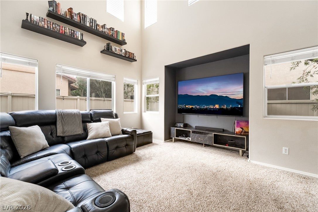 976 Grand Cerritos Avenue