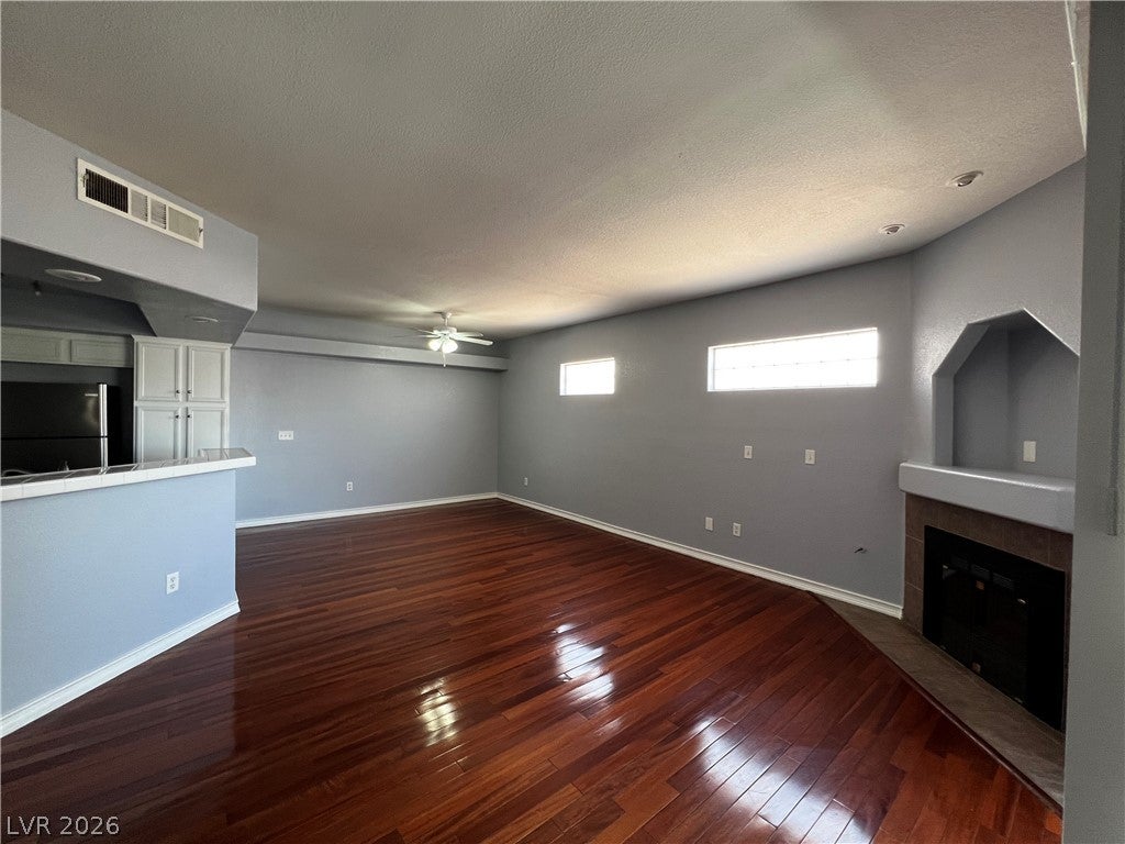 6905 Cobre Azul Avenue 202