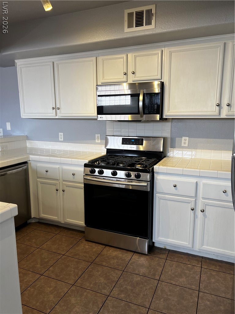 6905 Cobre Azul Avenue 202