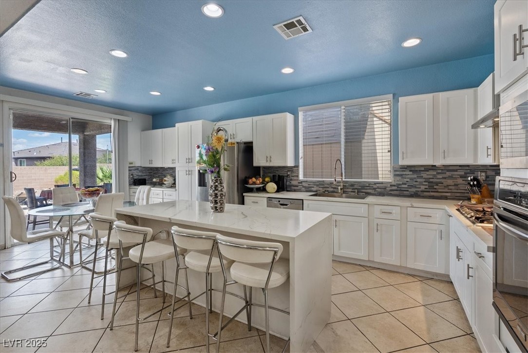 718 Bighorn Creek Street