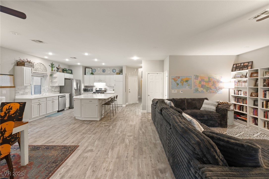 Las Vegas, Nevada 89141, United States, 3 Bedrooms Bedrooms, ,3 BathroomsBathrooms,Residential,Active,125361