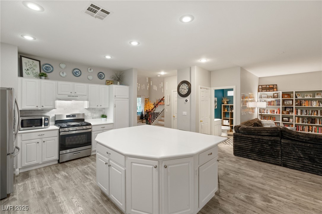 Las Vegas, Nevada 89141, United States, 3 Bedrooms Bedrooms, ,3 BathroomsBathrooms,Residential,Active,125361