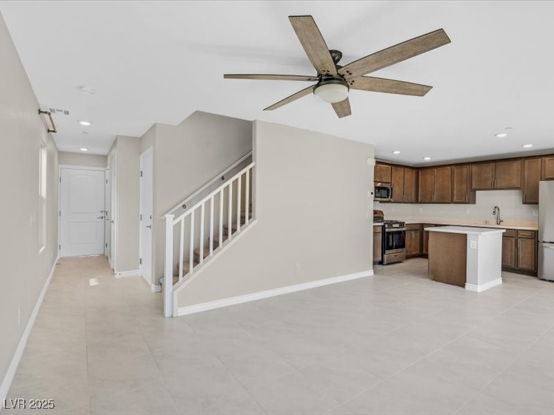 370 Rosefinch Street