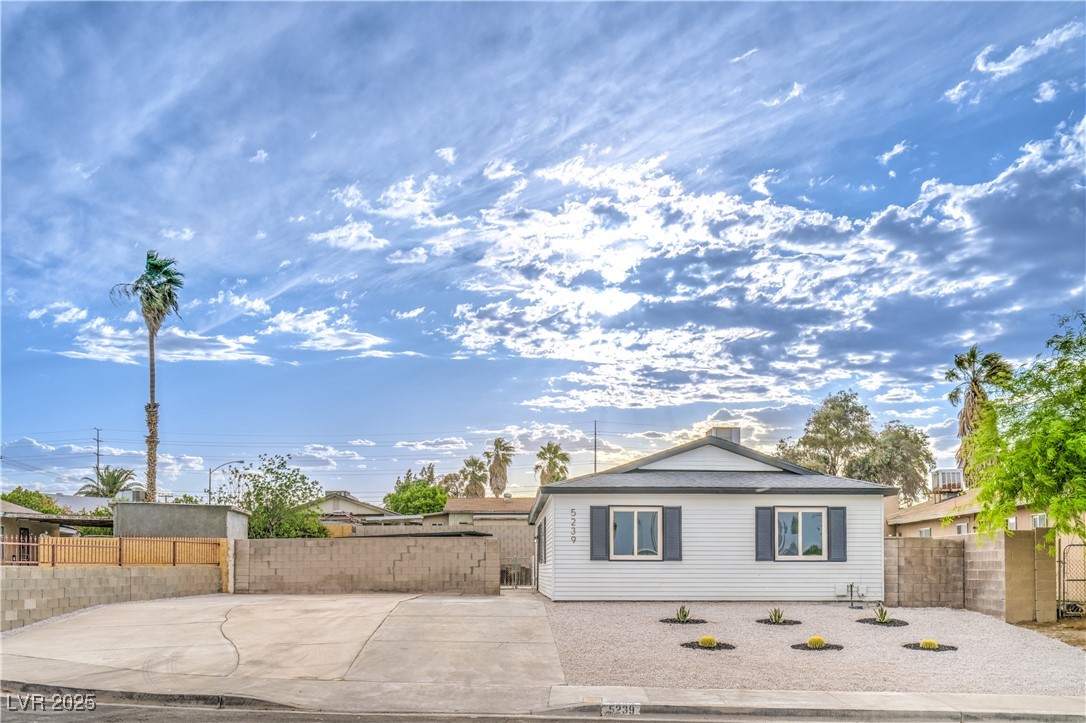 5239 Elgin Circle, Las Vegas, Nevada image 5