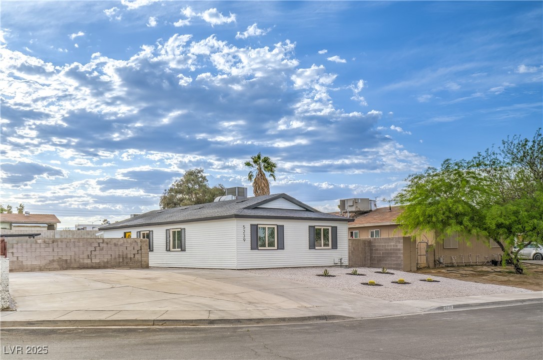 5239 Elgin Circle, Las Vegas, Nevada image 7