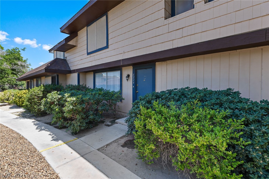 6224 Meadow Vista Lane