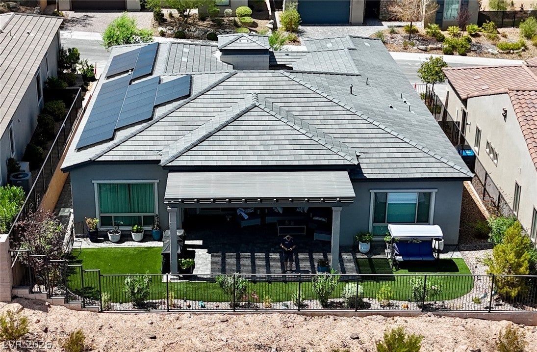 52 Thorn Creek Street