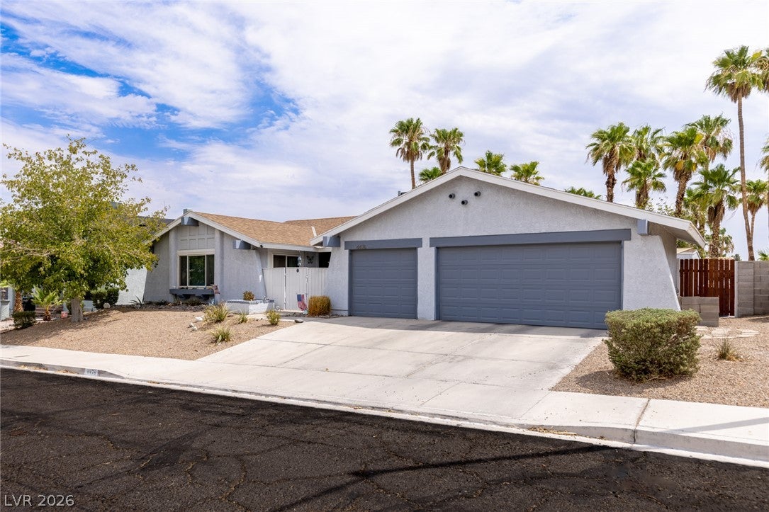 4476 Sunny Dunes Drive