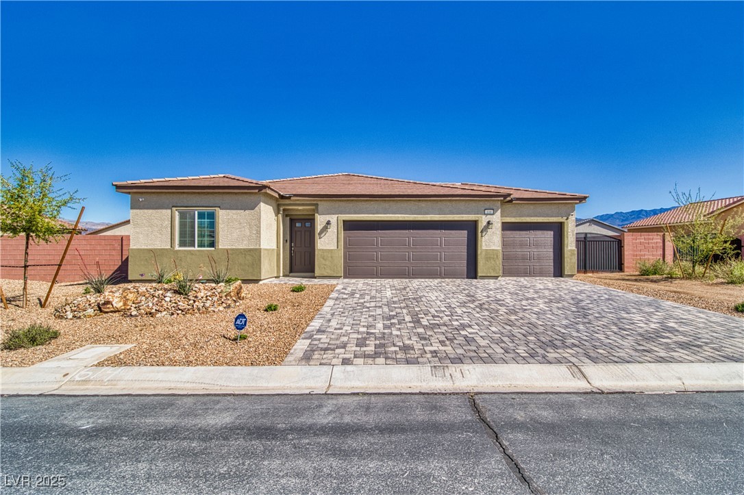 110 Pioneer Range Avenue, Pahrump, Nevada image 1