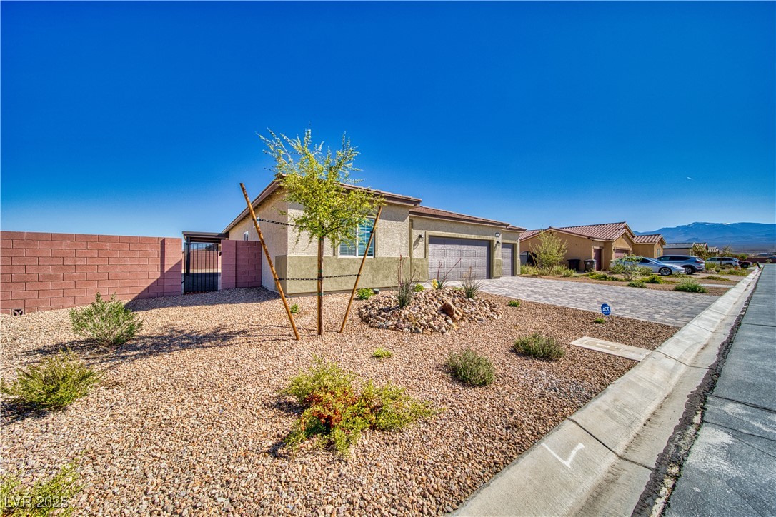 110 Pioneer Range Avenue, Pahrump, Nevada image 2