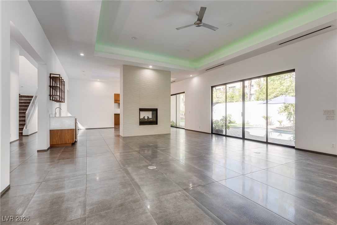 628 Edgebrook Drive