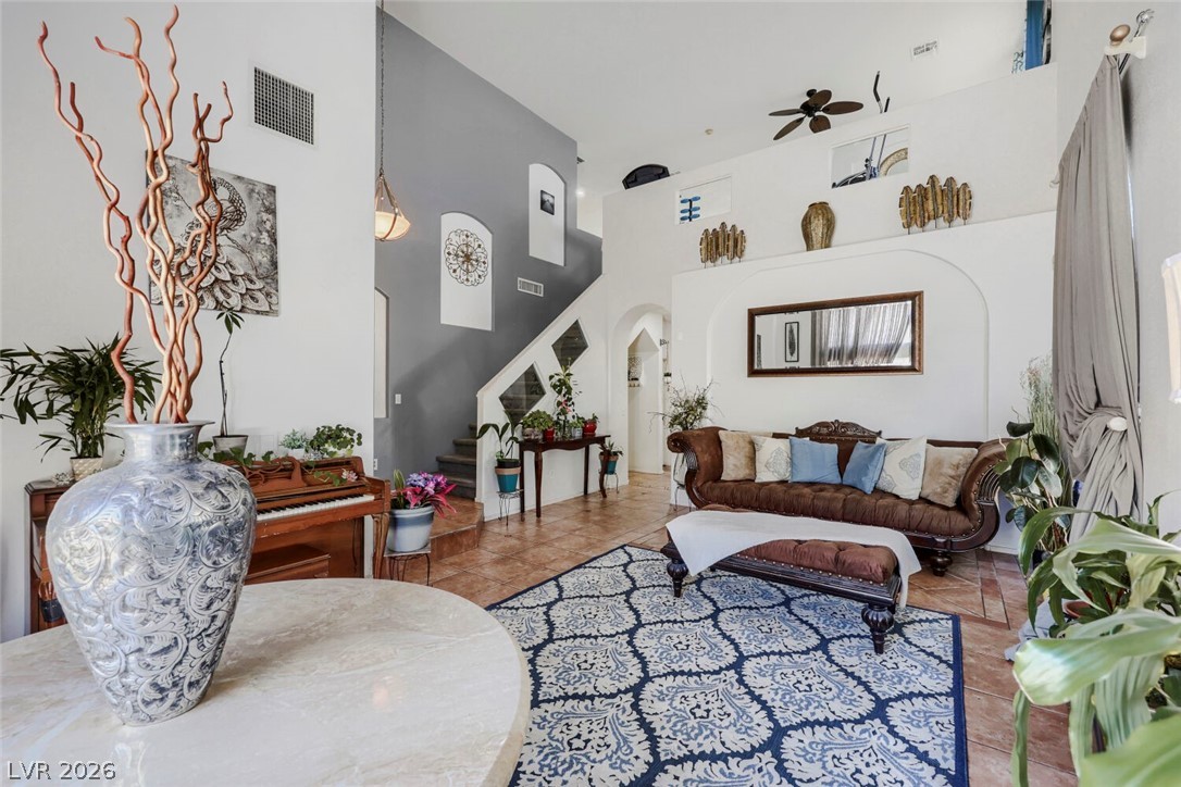 1567 Autumn Hill Street