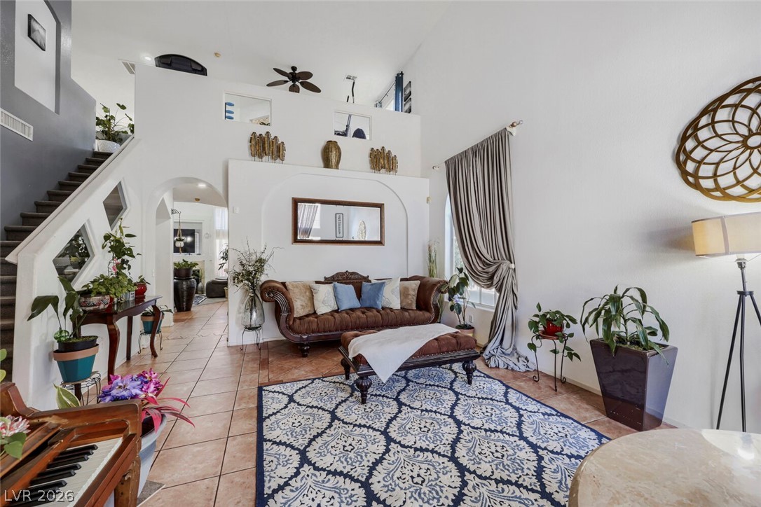 1567 Autumn Hill Street