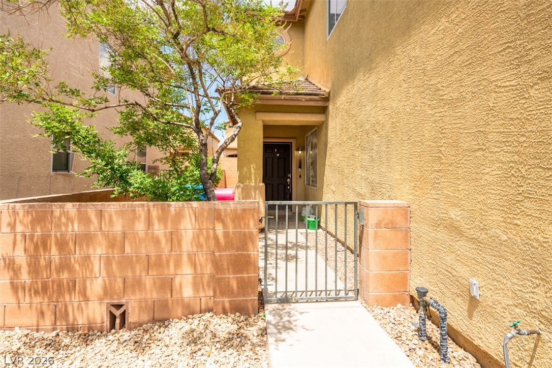 6338 Pronghorn Ridge Avenue