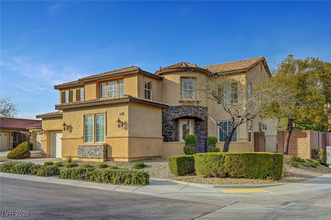 7390 Arcadia Bluff Court, Las Vegas, Nevada image 4
