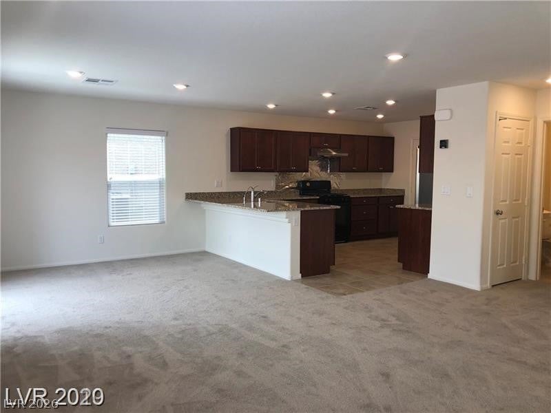 7576 SLIPPER ORCHID Street