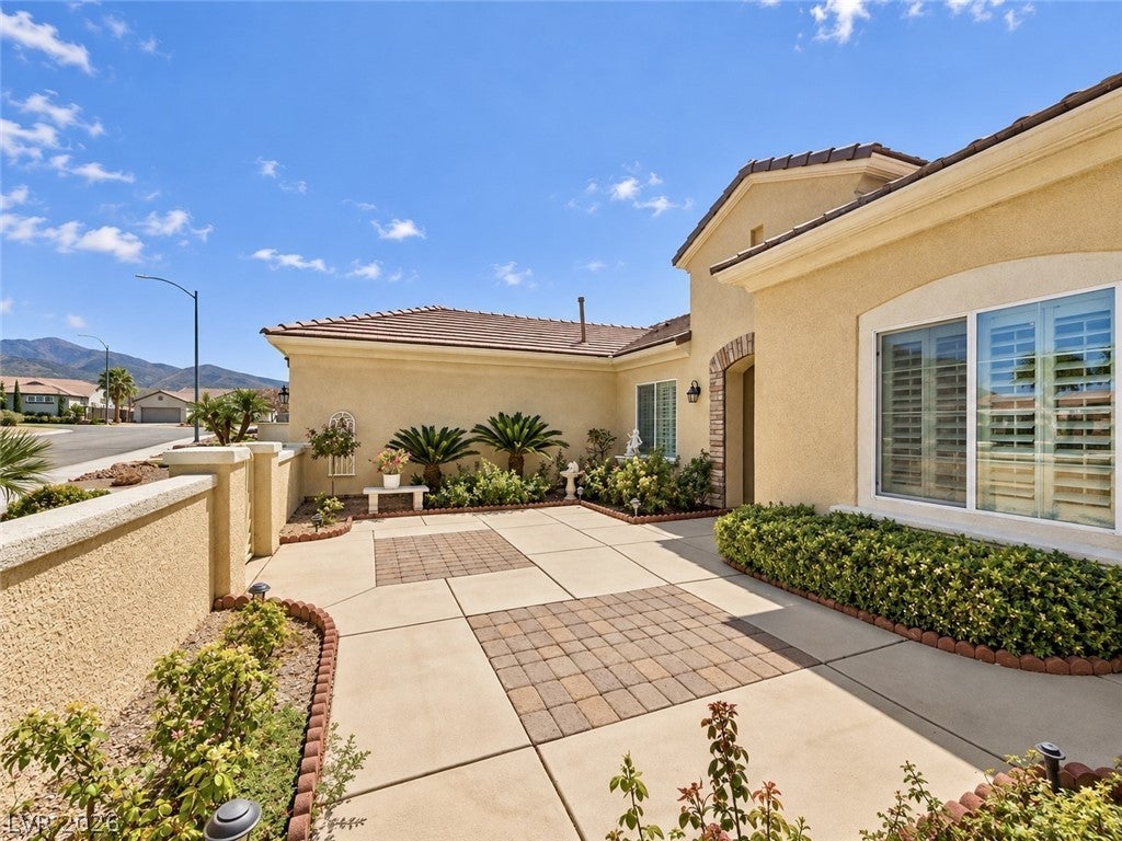 2393 AZTEC RUIN Way