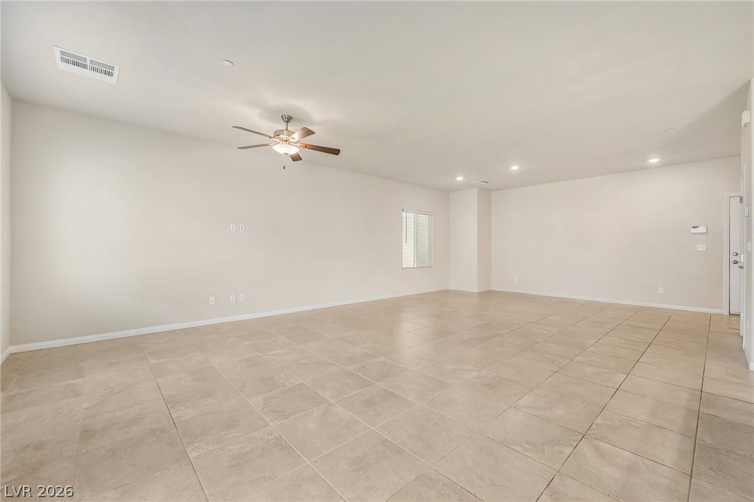 472 Silverweed Avenue