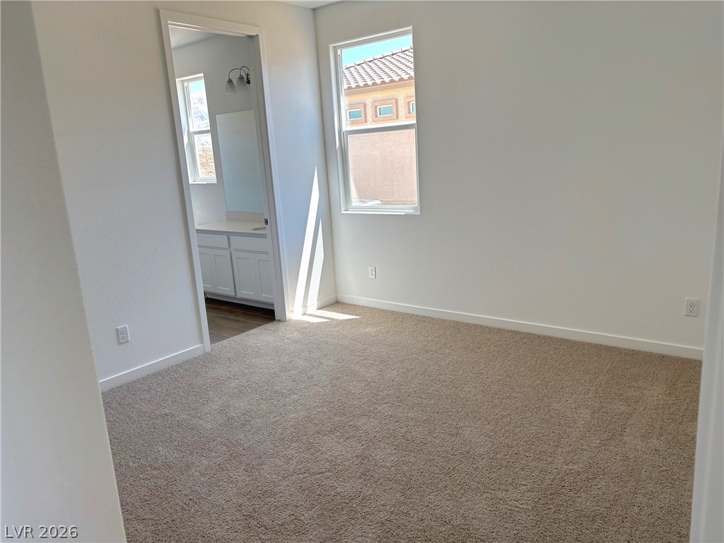 5688 E Badlands Lane