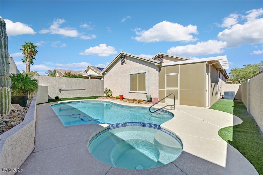 3215 Orange Sun Street
