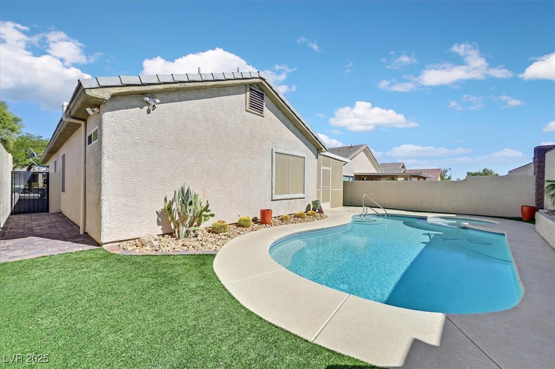 3215 Orange Sun Street