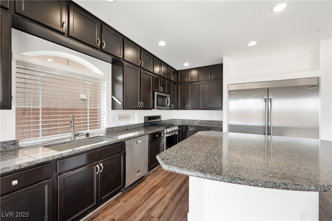 9212 Midnight Cellars Street