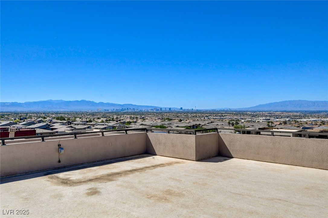 1169 Calle De Luz