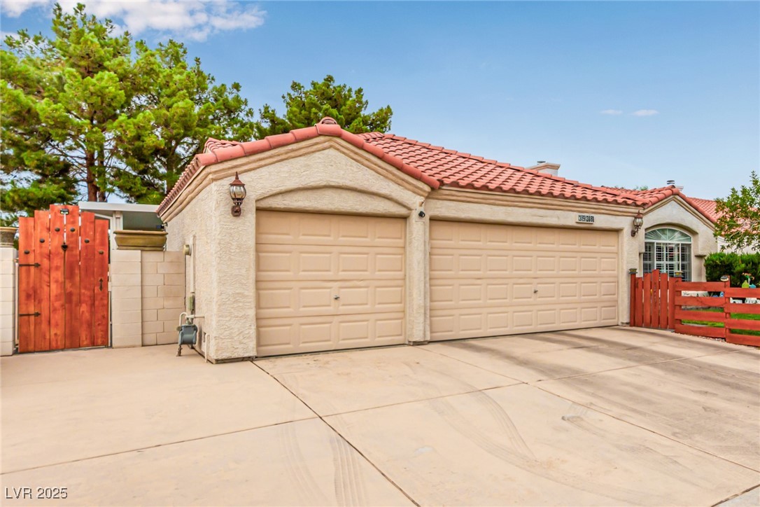 3938 Redfield Avenue