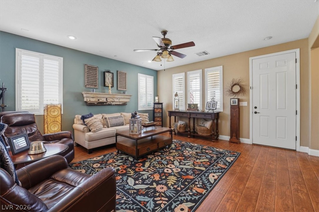 3219 Color Collage Walk