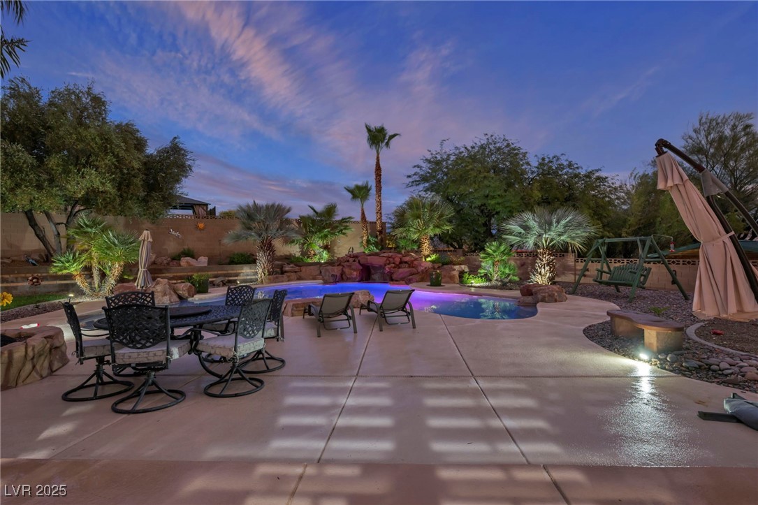 9770 W El Campo Grande Avenue