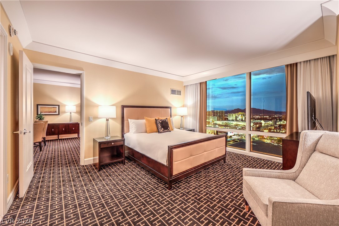 2000 Fashion Show Drive 3807