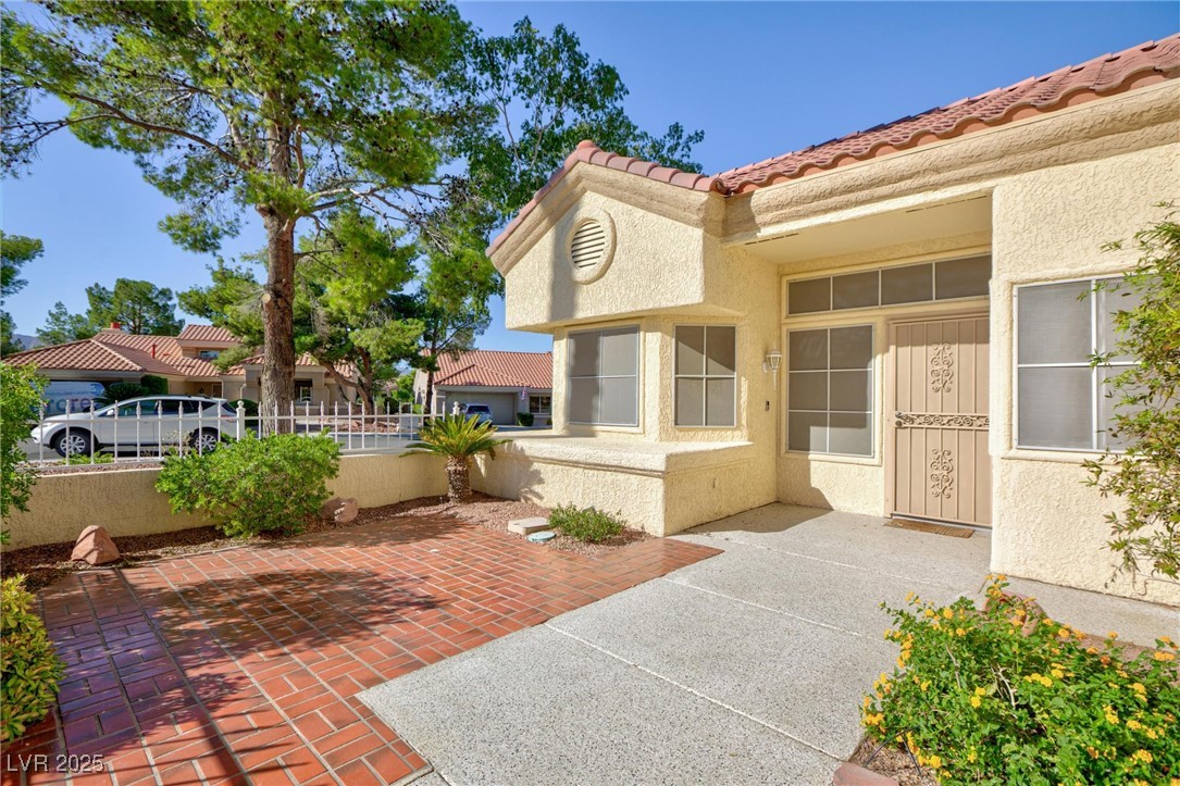 9048 Starmount Drive