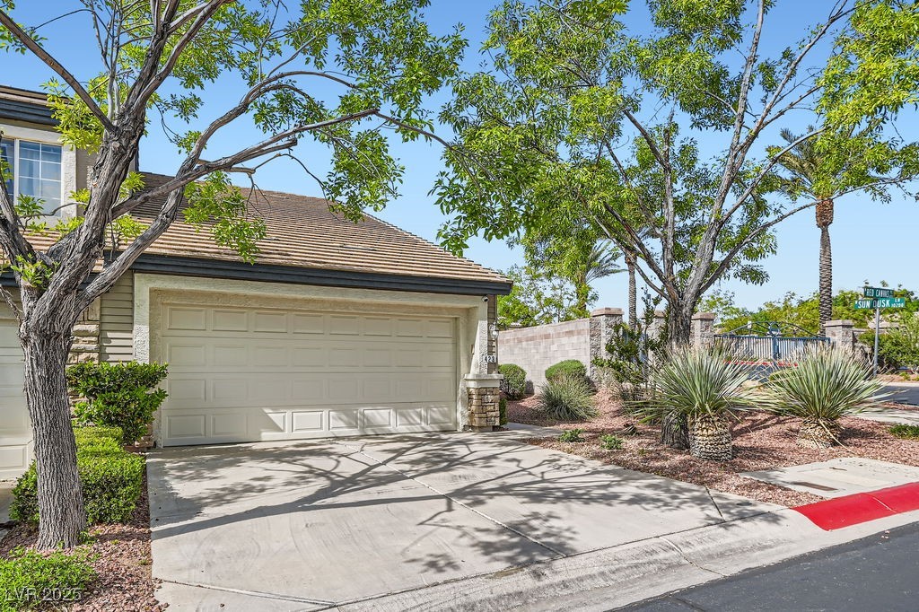 423 Red Canvas Place, Las Vegas, Nevada image 3