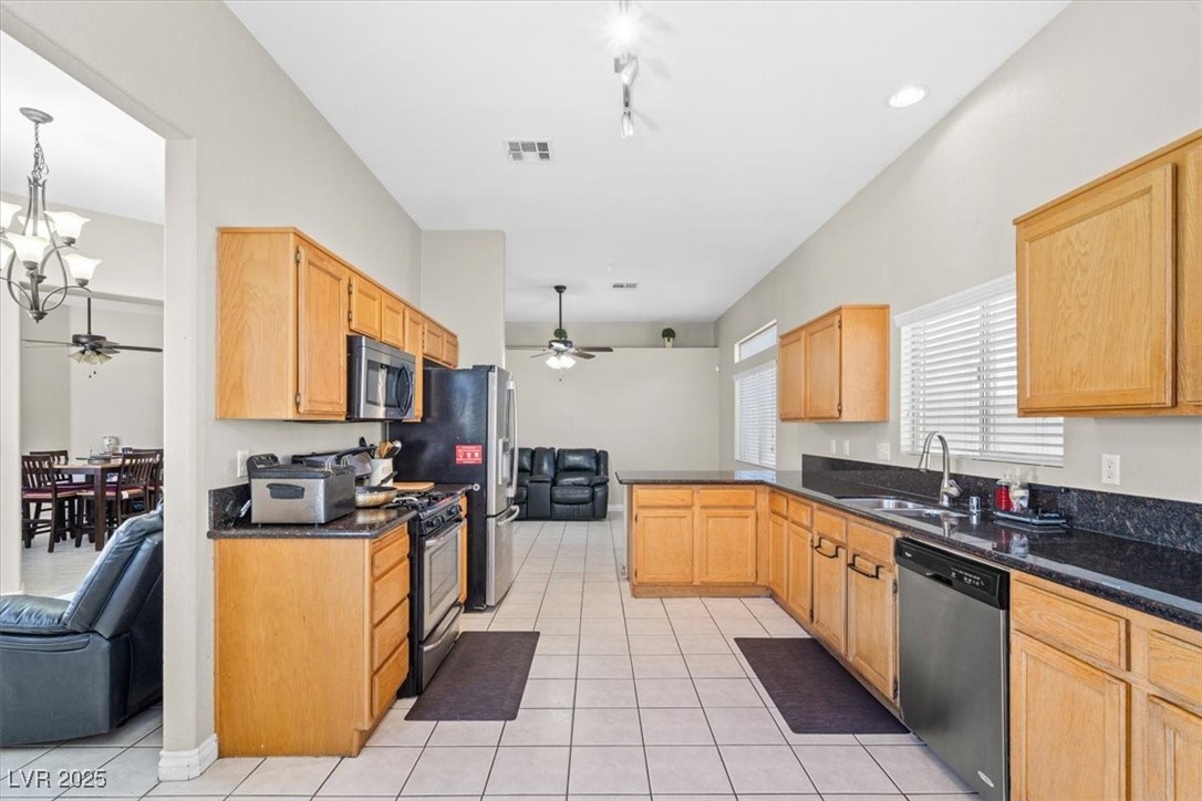 5224 Red Vine Street, North Las Vegas, Nevada image 12