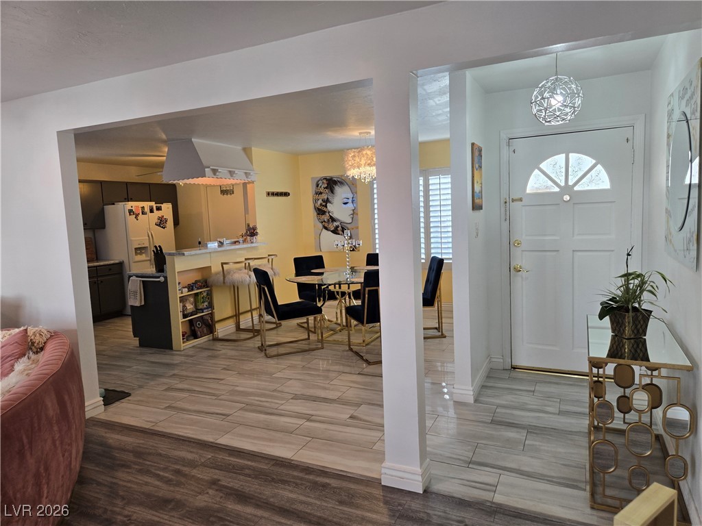 2706 Colanthe Avenue