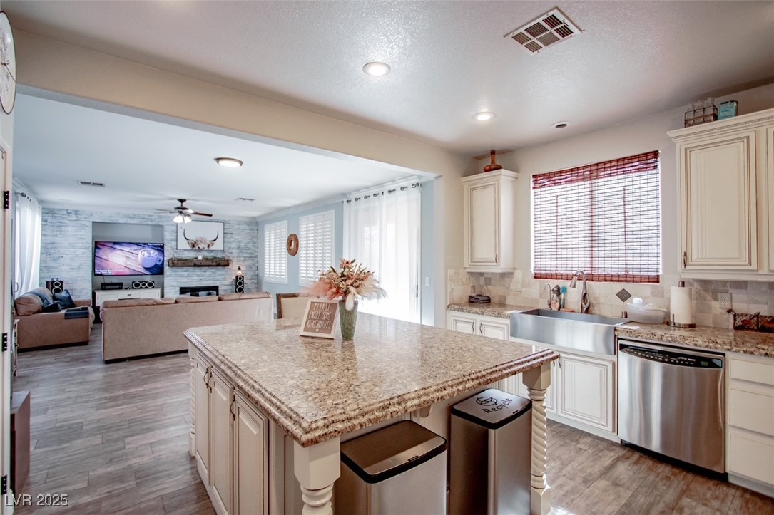 1125 Via Canale Drive, Henderson, Nevada image 21