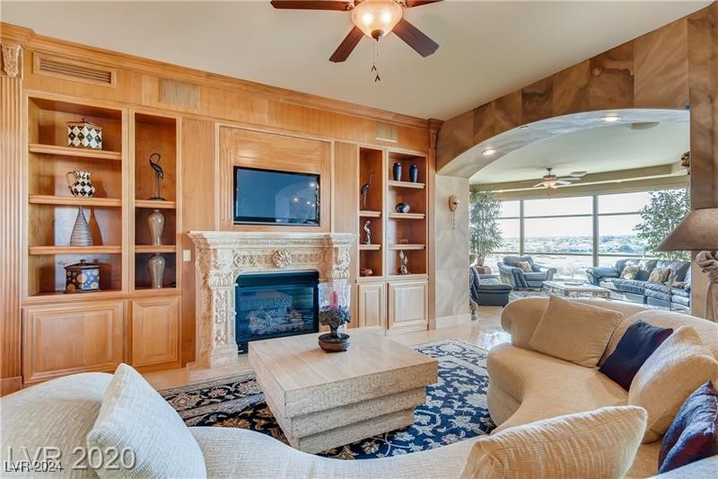 9103 Alta Drive 701