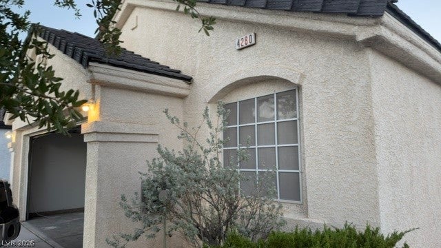 4280 Village Hills Street