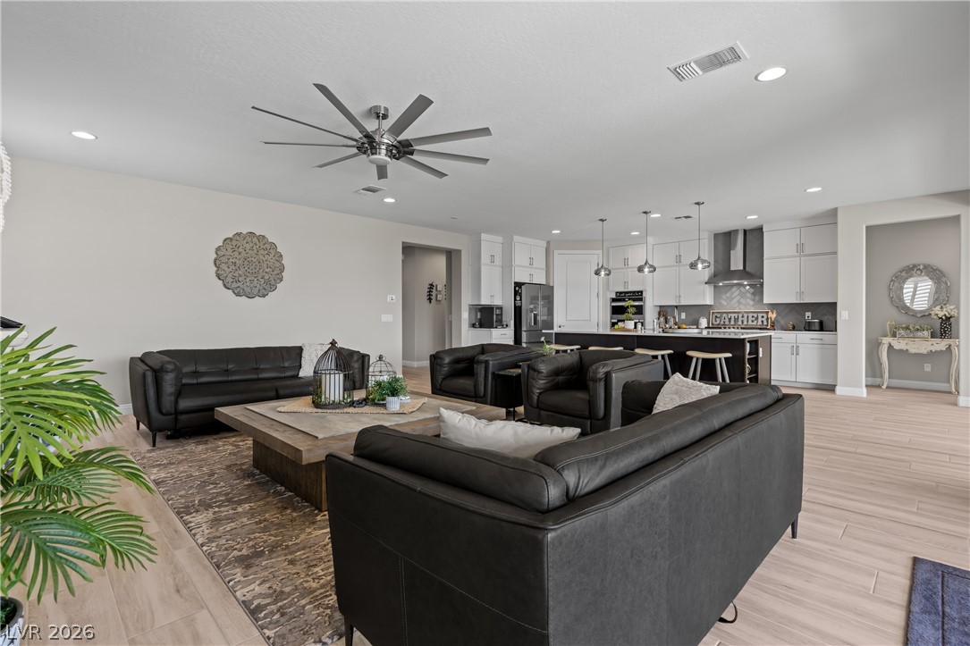 1008 Challenger Bluff