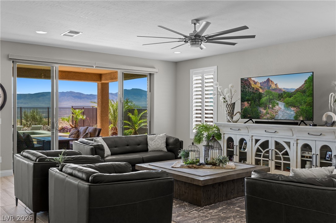 1008 Challenger Bluff