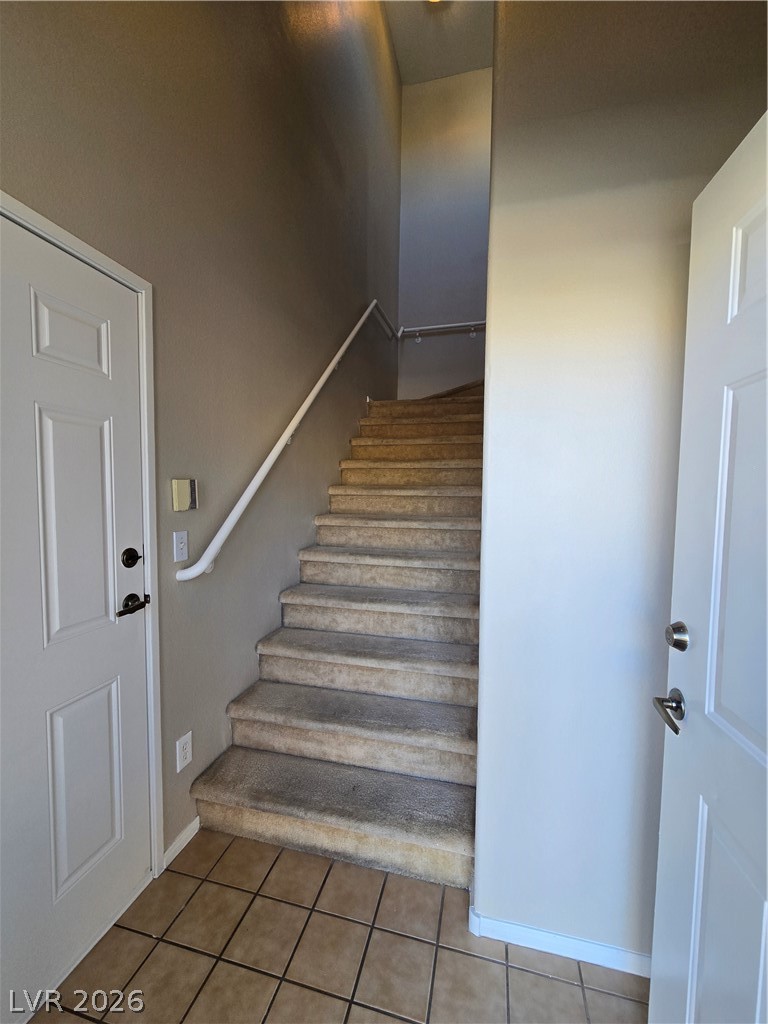 5855 VALLEY Drive 2076