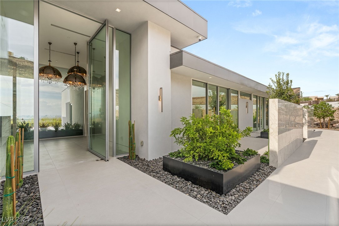 3 Horseshoe Rock Court, Henderson, Nevada image 3