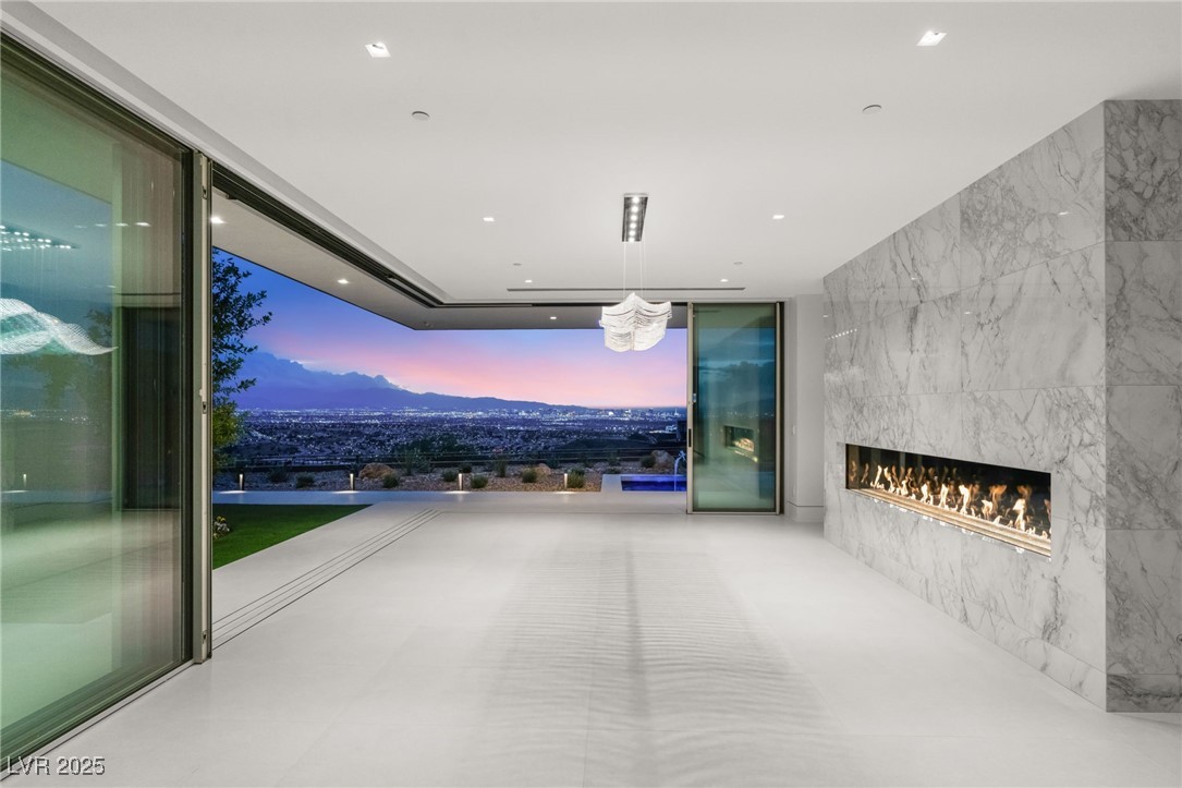 3 Horseshoe Rock Court, Henderson, Nevada image 8