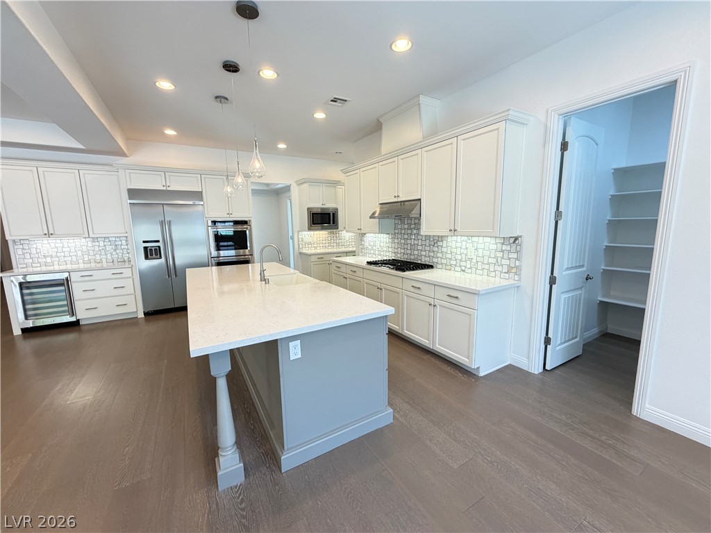 273 Lindura Court