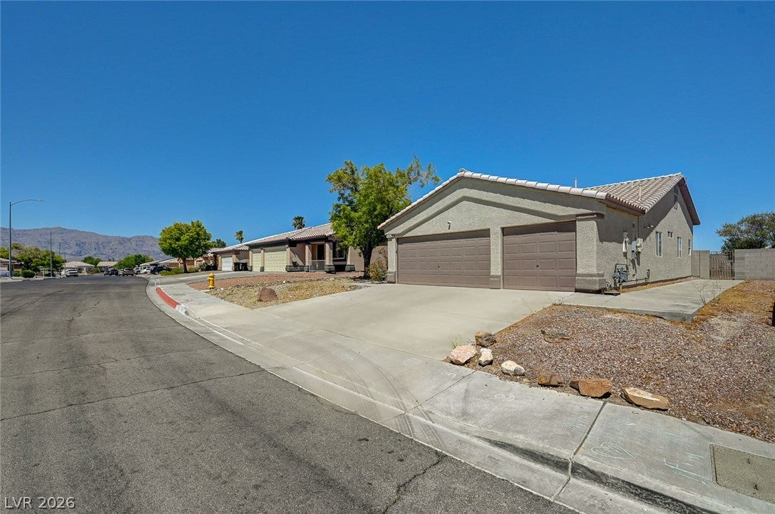 5216 Wild Orchid Street