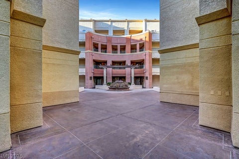 Condo For Rent - 260 E Flamingo Road #319<br/> Las Vegas, NV 89169