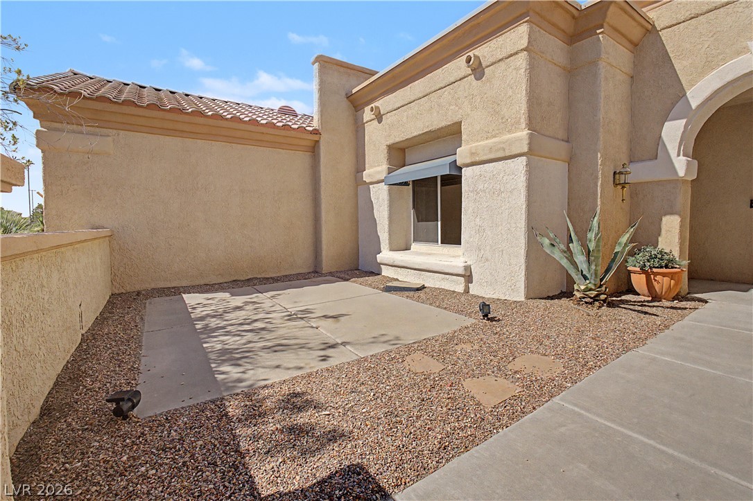 2333 Scotch Lake Street