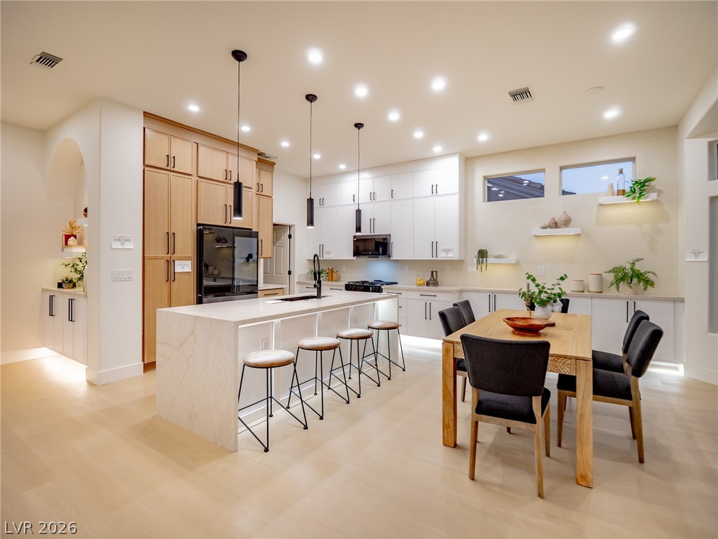 2413 Rockford Street